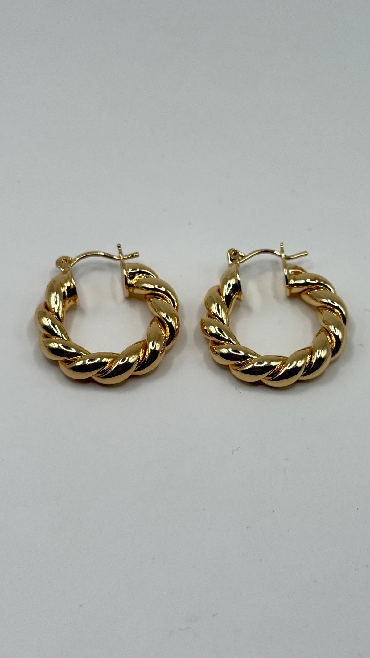 Lightweight Gold Twisted Hoop Earrings – Chunky Twist Hoops