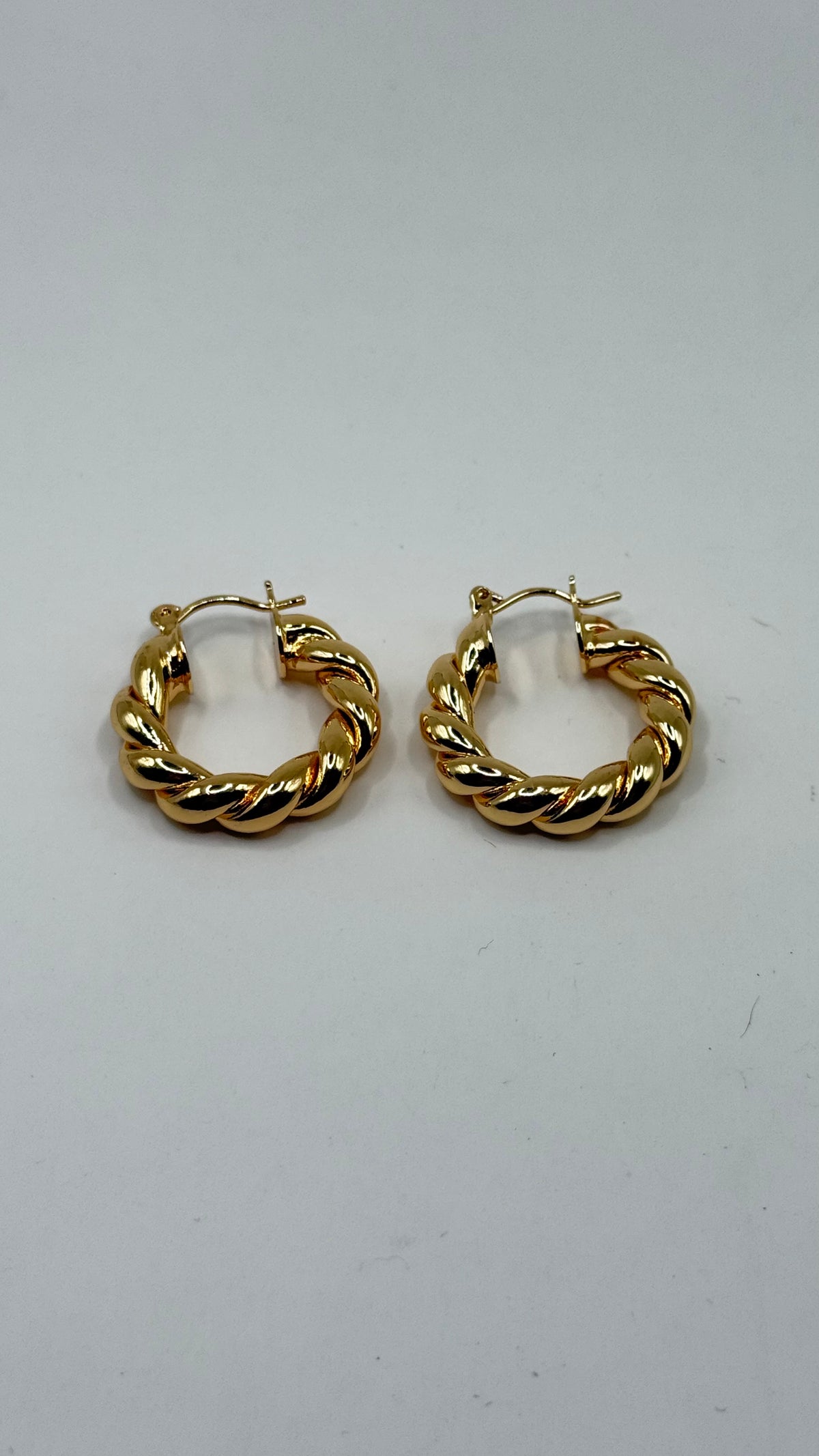 Lightweight Gold Twisted Hoop Earrings – Chunky Twist Hoops