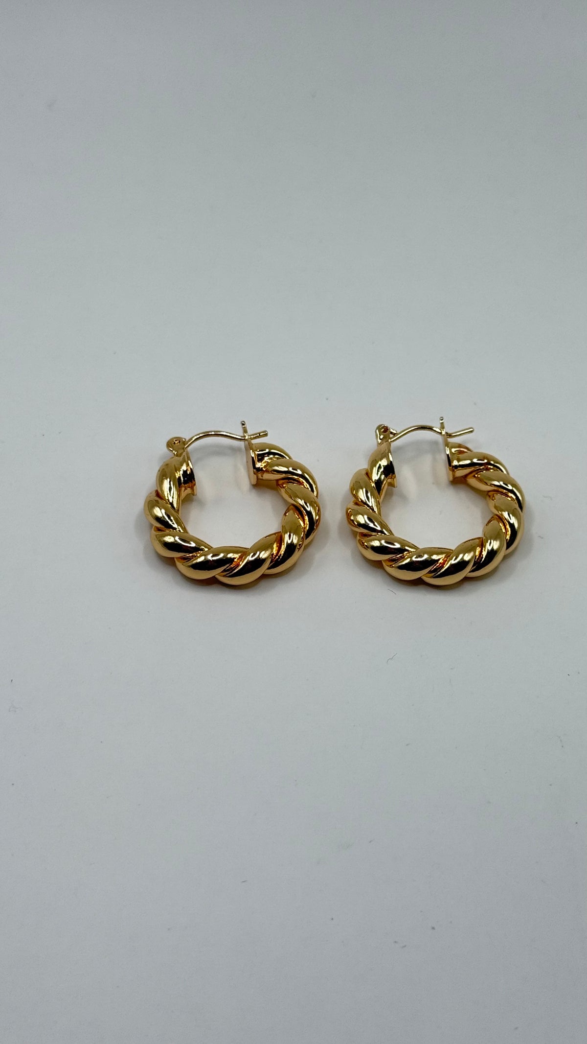 Lightweight Gold Twisted Hoop Earrings – Chunky Twist Hoops