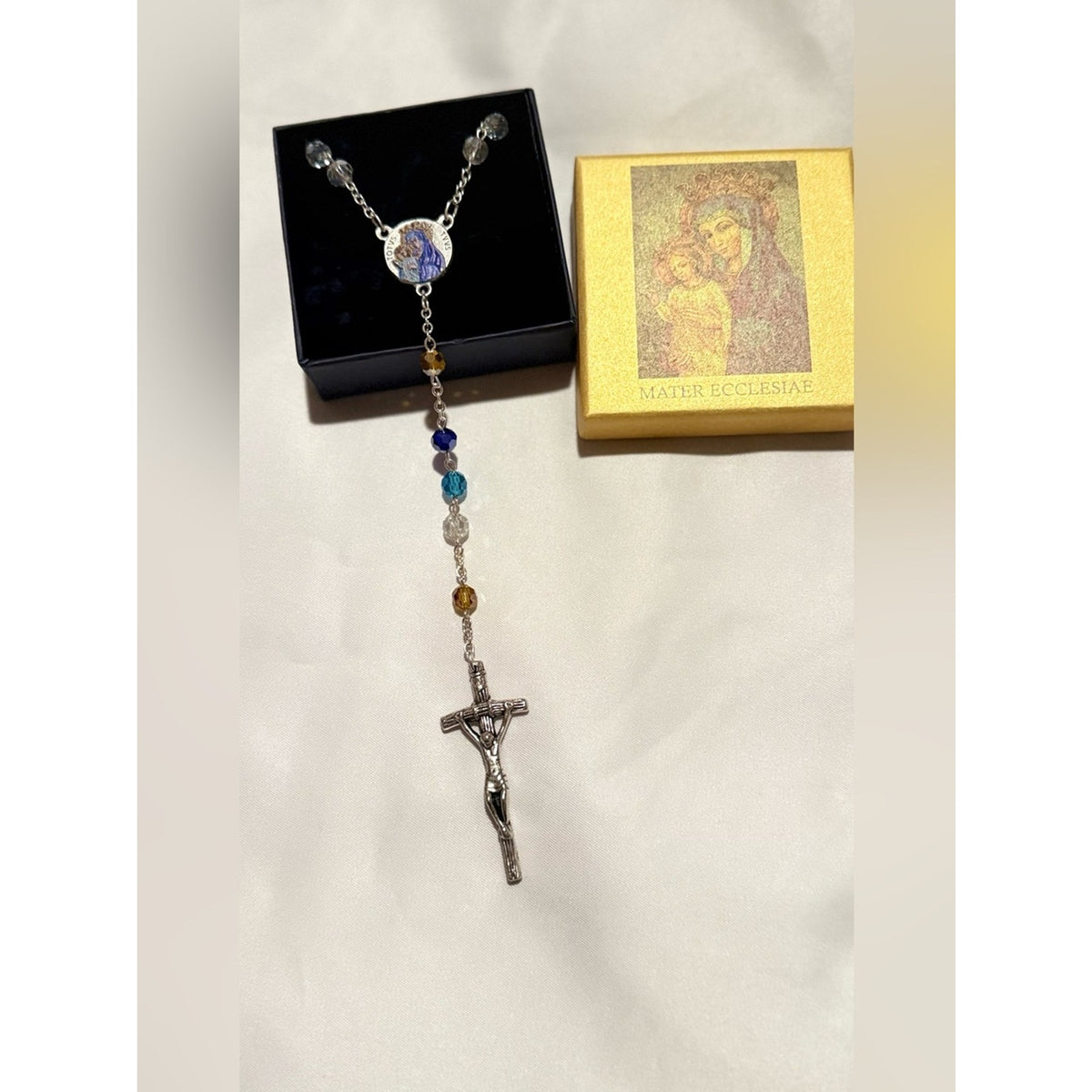 MONDO CATTOLICO Italy Mary Mater Ecclesiae Crystal Rosary Necklace