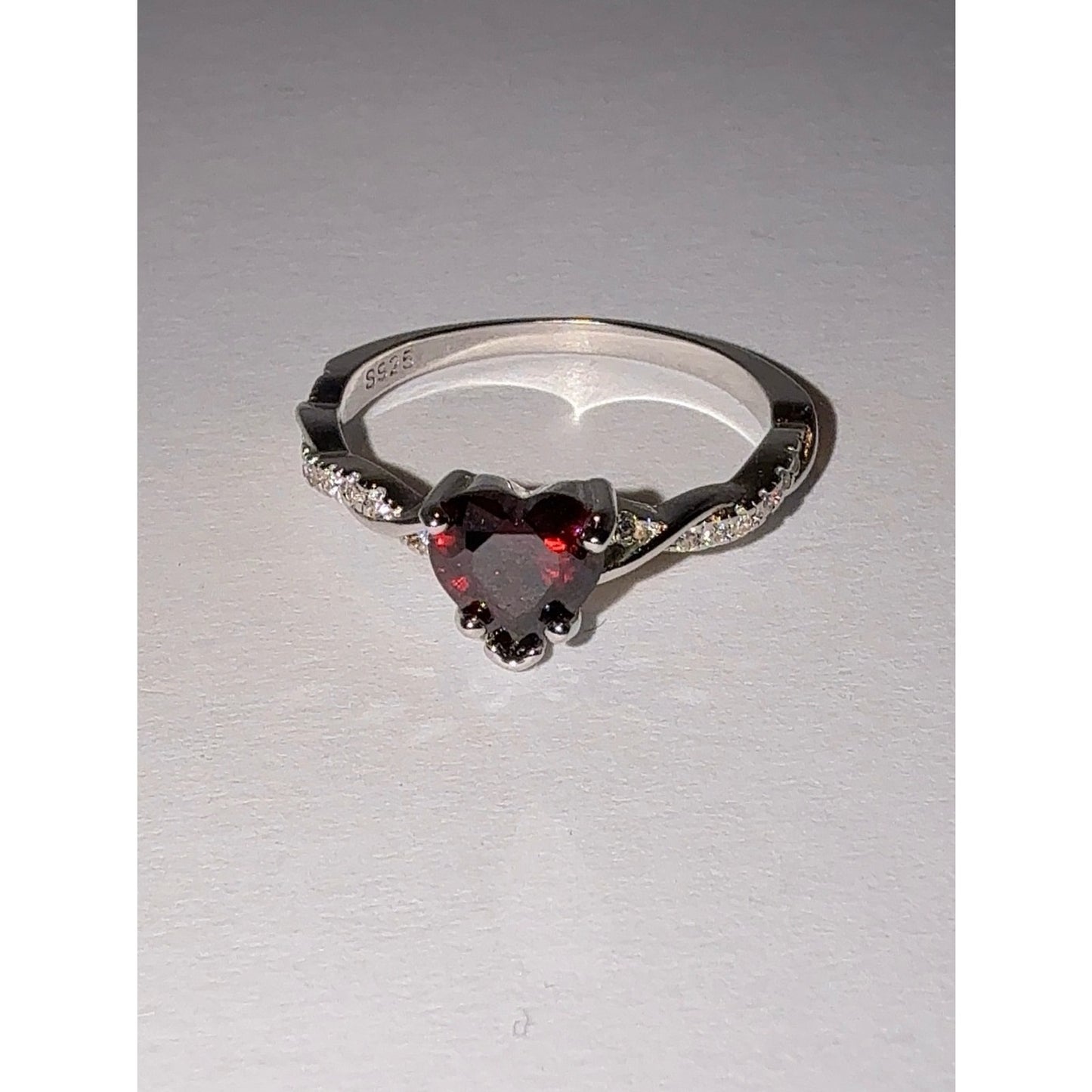S925 Sterling Silver Red Heart CZ Twisted Band Ring Size 6